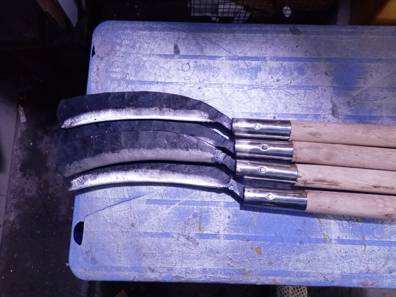 Rựa Phát Cây Cao Cấp  Dùng Phát Hoang Bụi Rậm Chặt Cây Cực Sắc