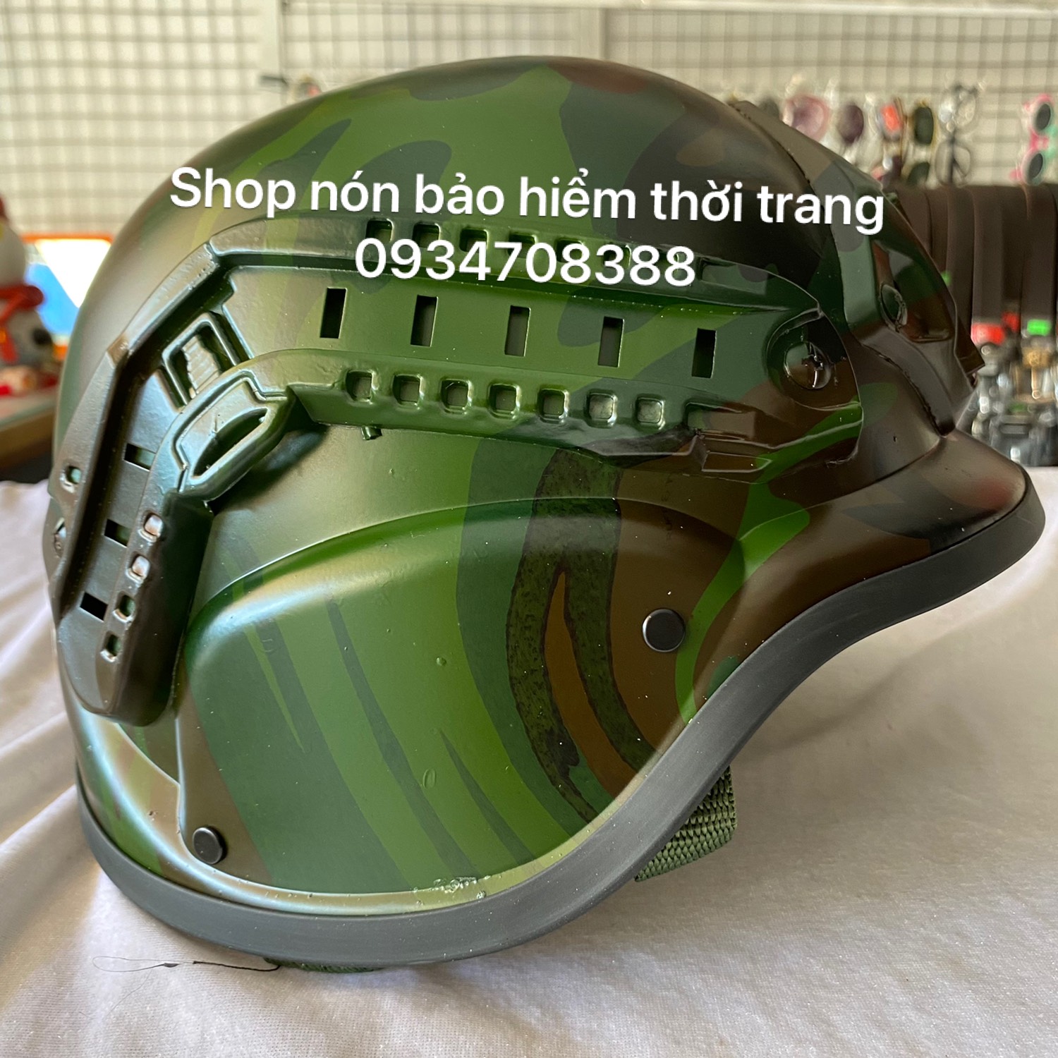 NÓN BẢO HIỂM LÍNH ĐỨC VÀNH IN RẰN RI