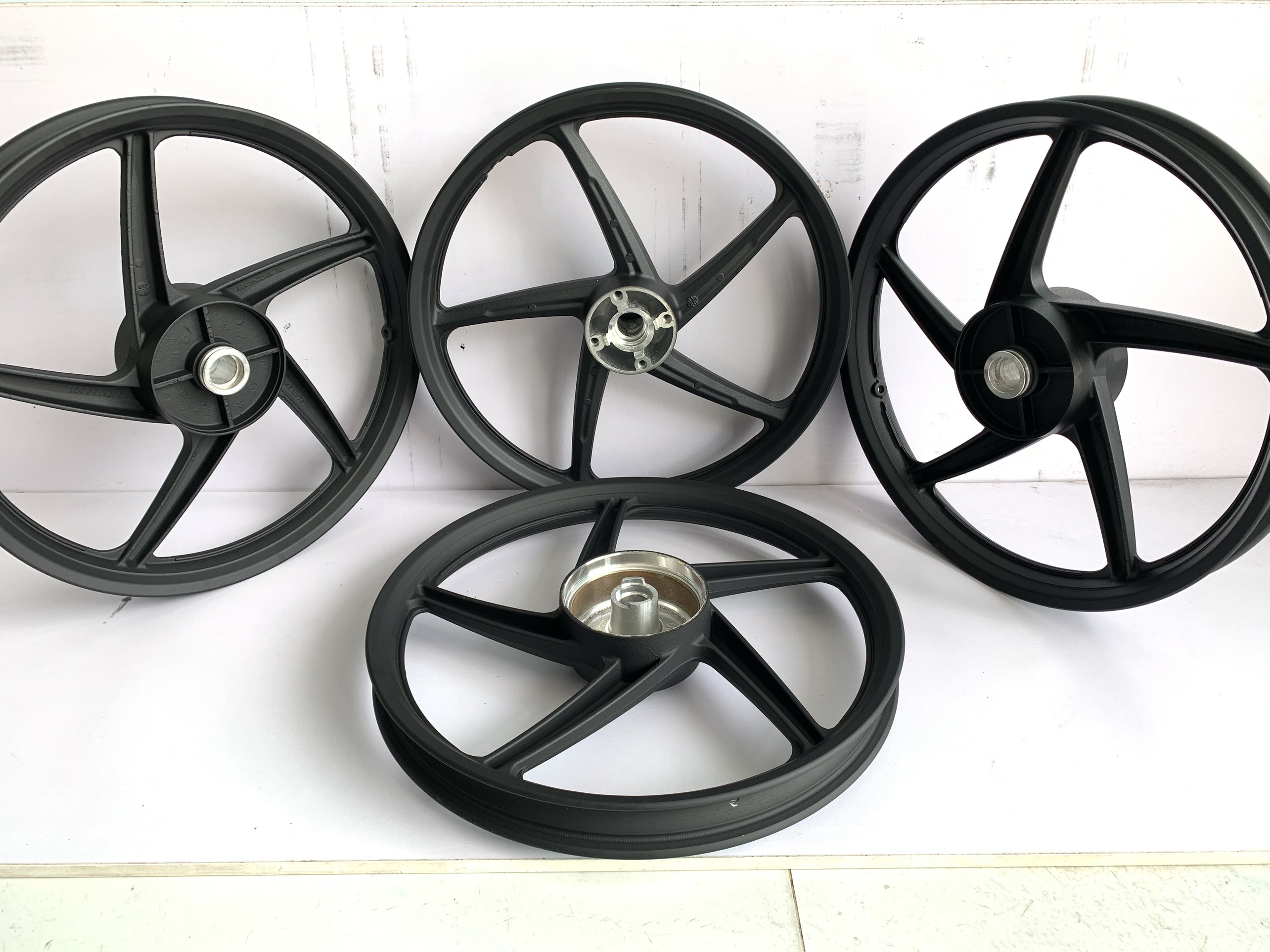 Mâm vành đúc 5 cây RSX WAVE S110 BLADE FUTURE 125,DREAM,WAVE100.. 1 đĩa trước đùm sau hoặc đùm trước đùm sau gắn như zin