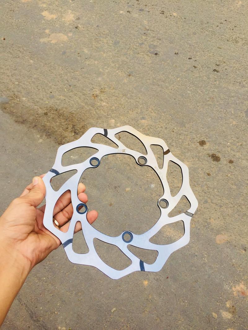Đĩa thắng trước exciter 150 x1r