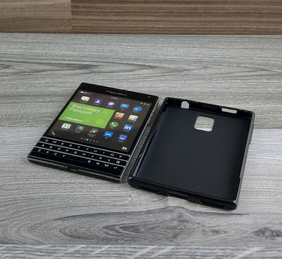 Ốp Lưng iONE Blackberry Passport silicon nâu
