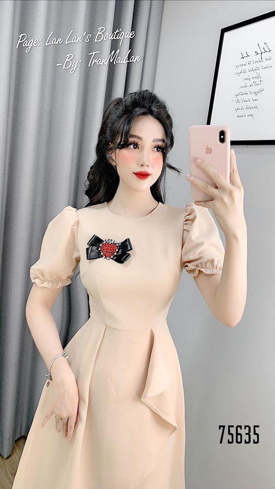 Đầm xòe tay búp cổ tròn đính nơ ngực