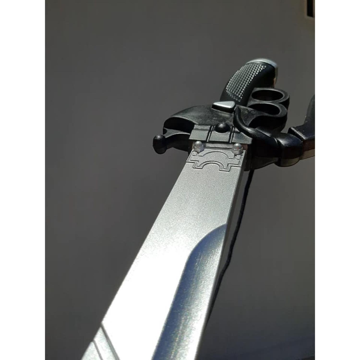 Mô hình Attack on Titan sword bằng foam 1m | Baystore