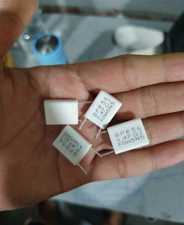 Trở sứ 0,47 ôm 5w - giá 10 con