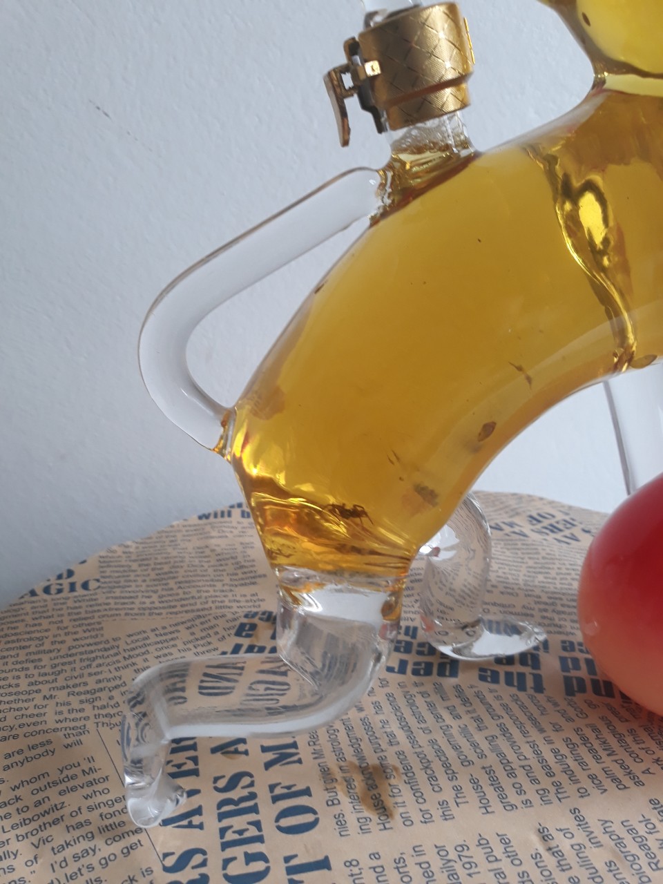 Bình đựng rượu thủy tinh hình con khỉ