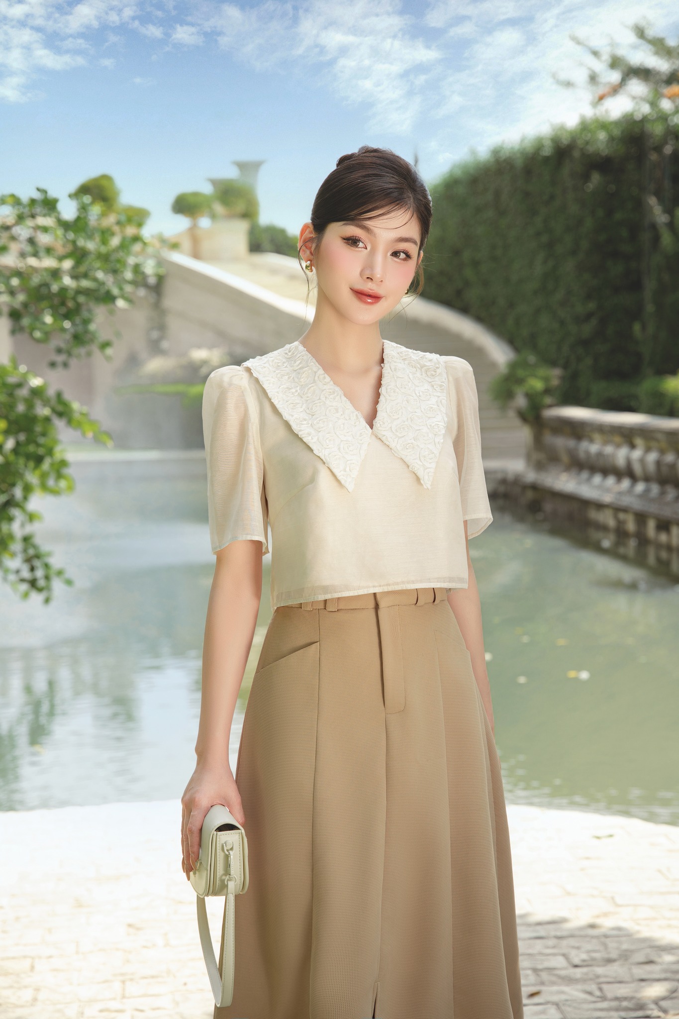 Voucher siêu sale 15% OLV - Áo kiểu trơn ngắn Elias Fleur Top