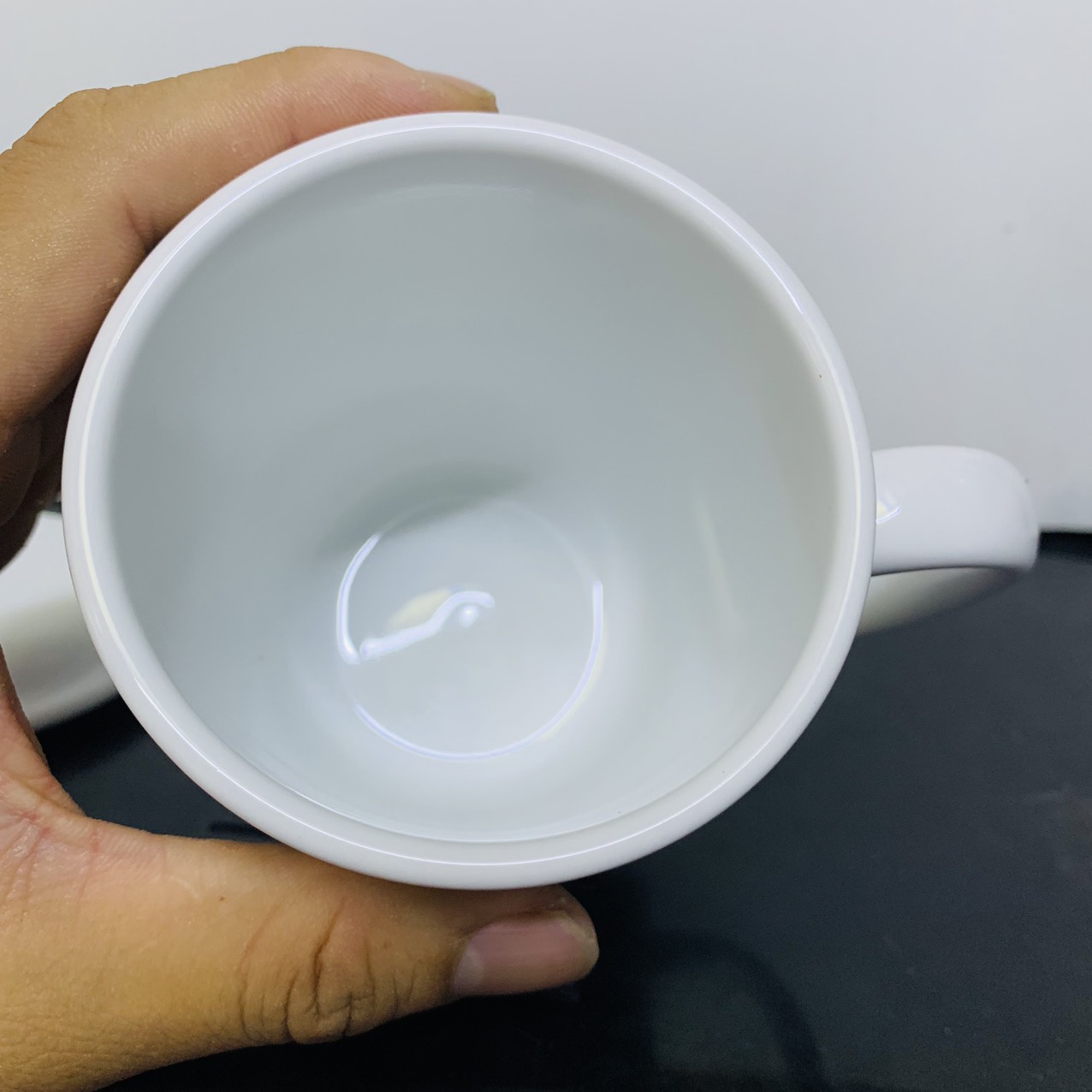 LY Cốc sứ trắng có nắp đậy Minh Long HKM