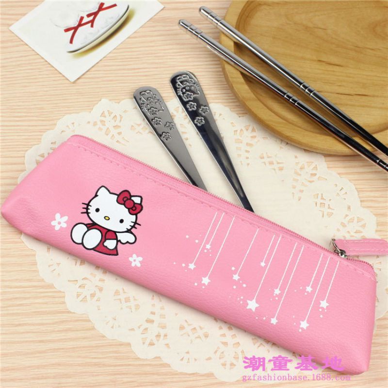 Bộ dụng cụ ăn uống mẫu Kitty và Doraemon