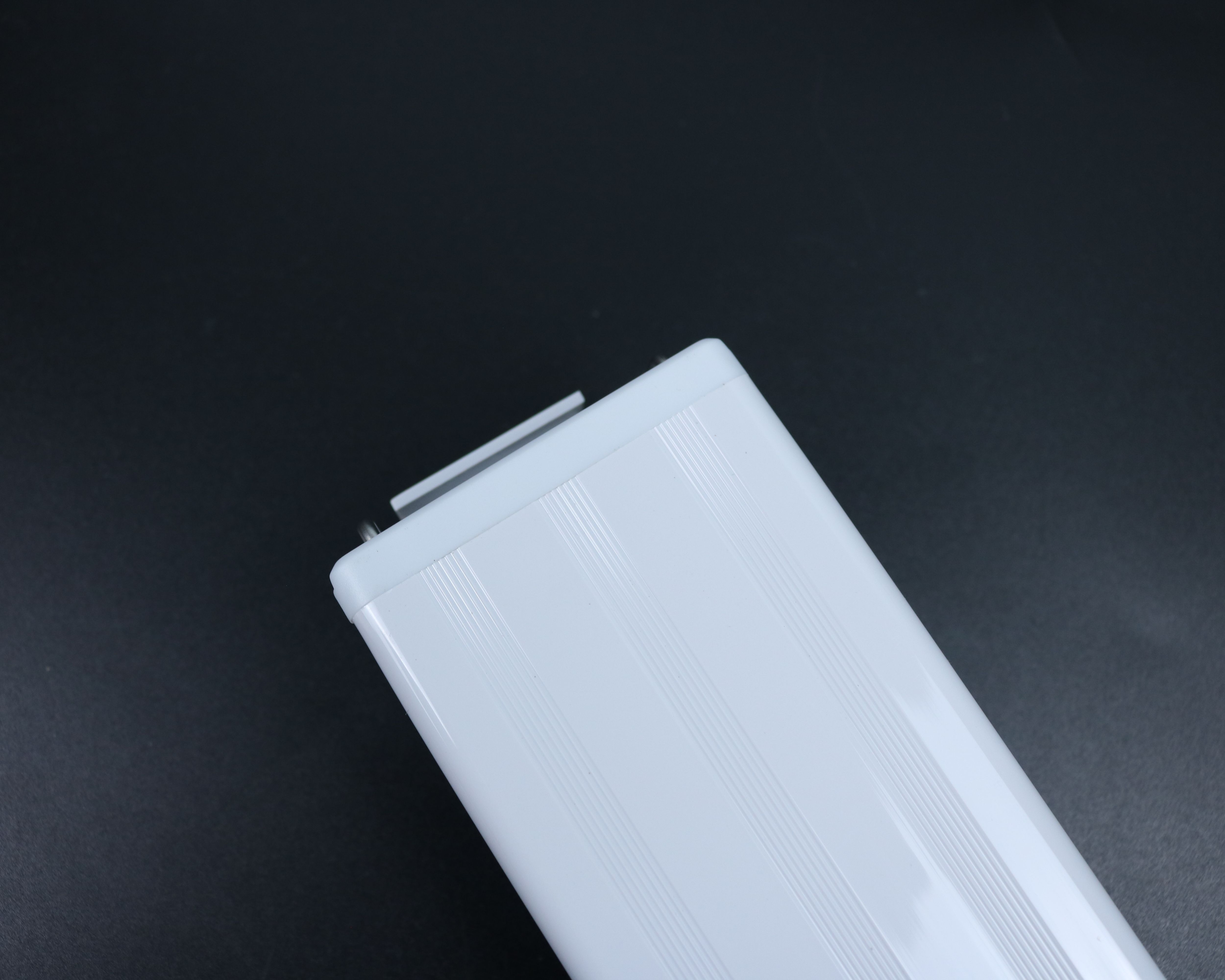Đèn LED máng bể cá