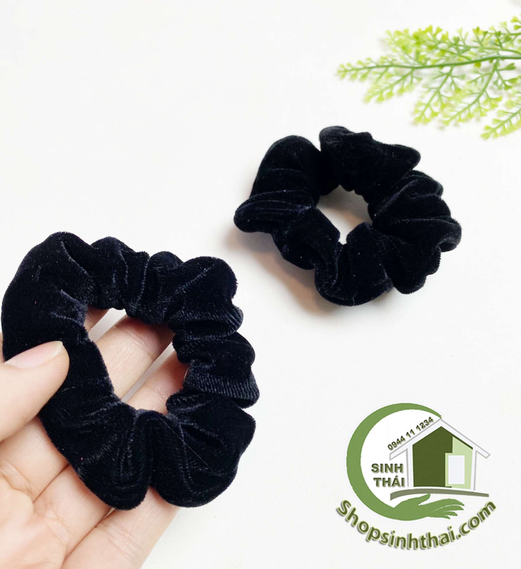 Dây cột tóc vải nhung đen nhỏ