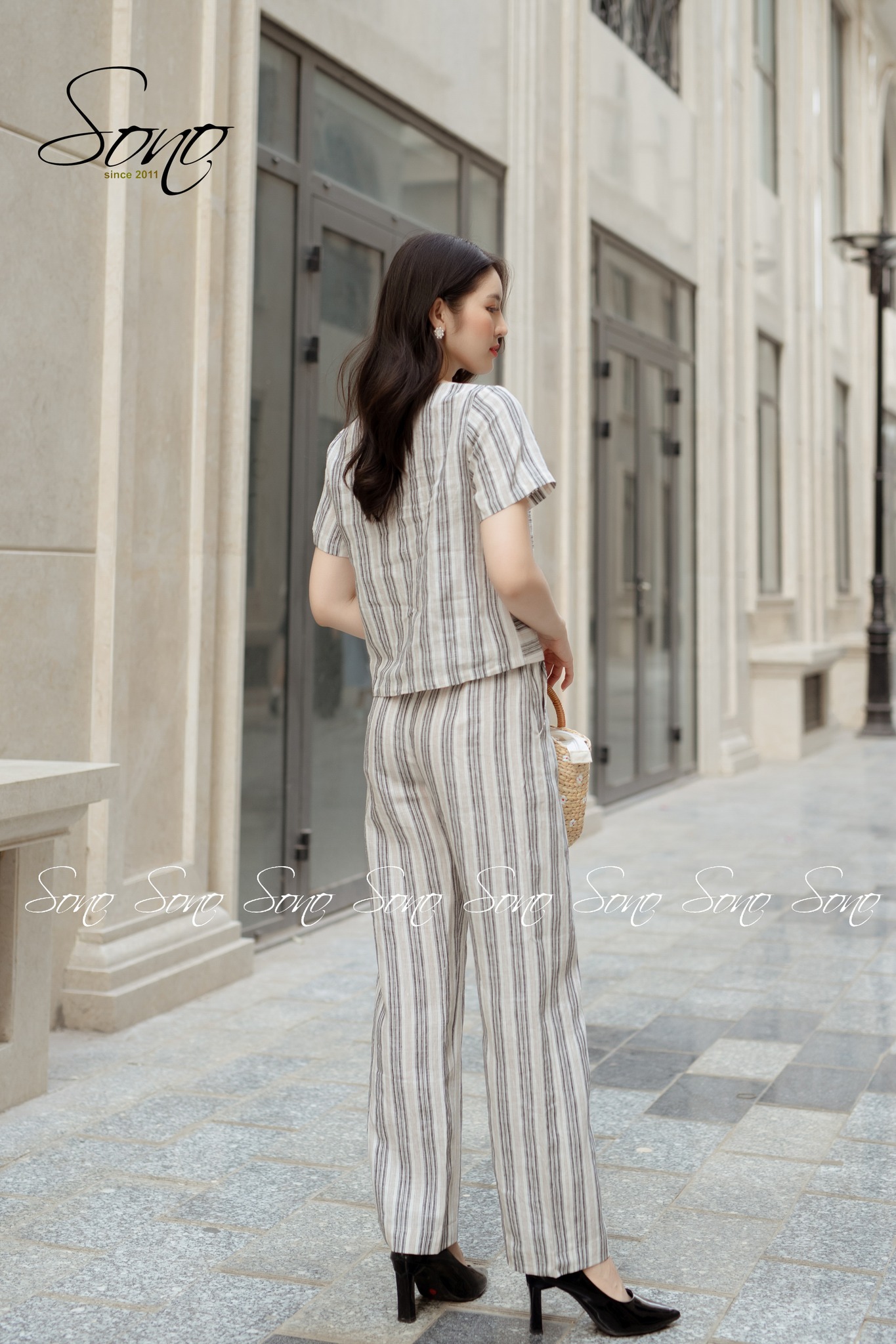 Sono - Bộ Sọc Dài Linen Cổ Tim Có Tay