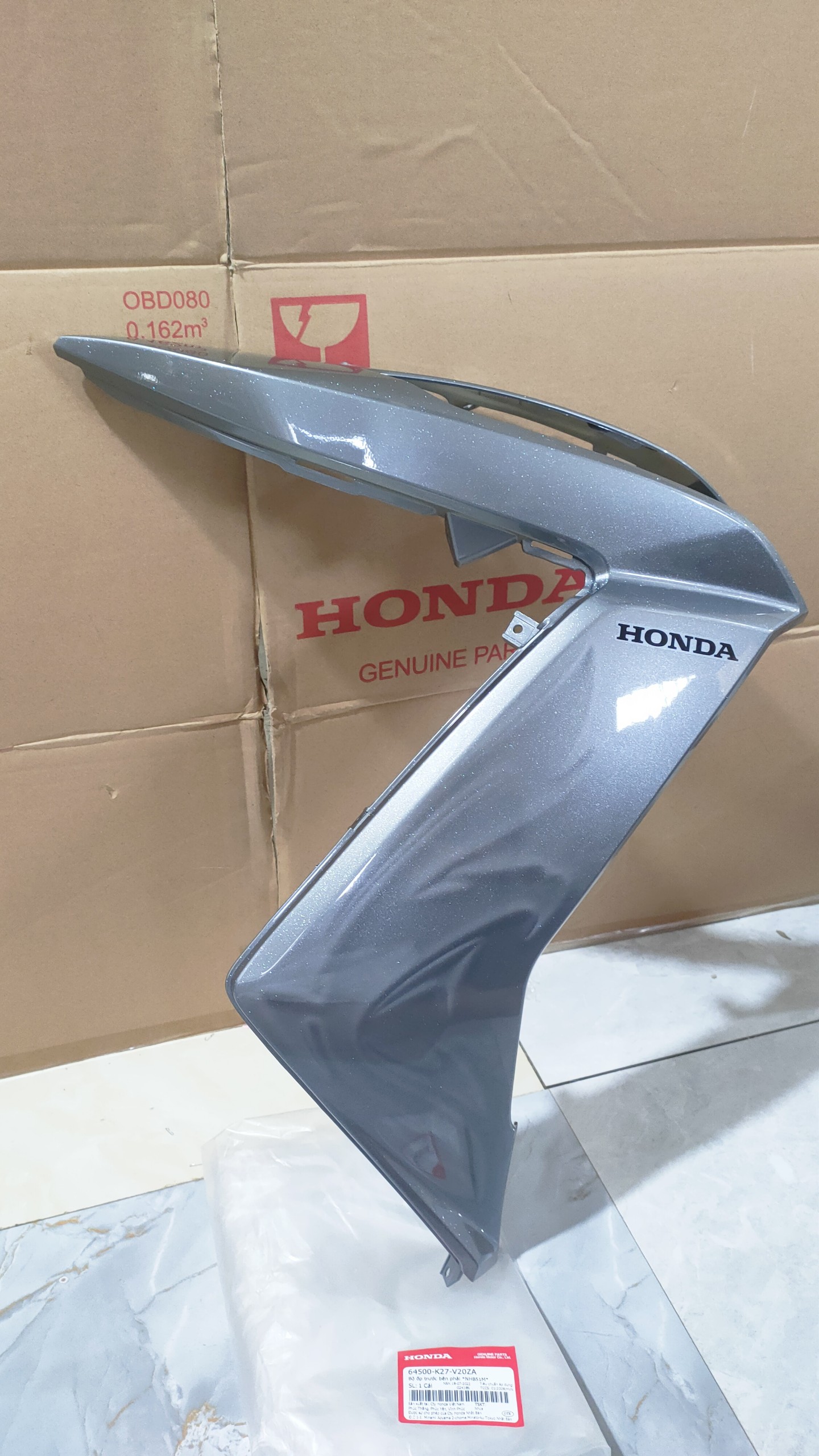 A bửng bên phải air blade 2012-2014