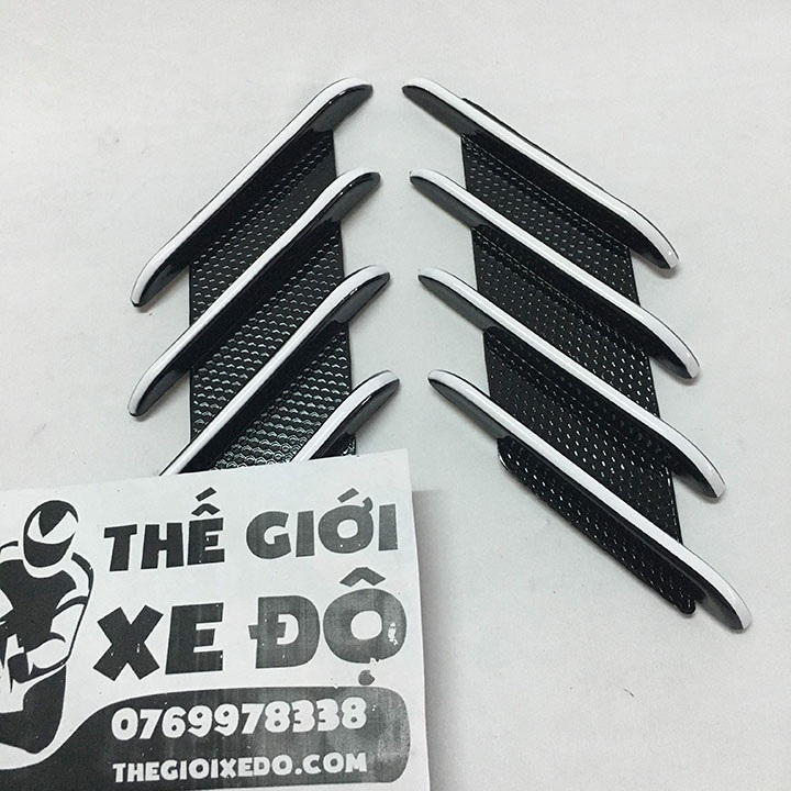 Cặp mèo cào dán xe máy