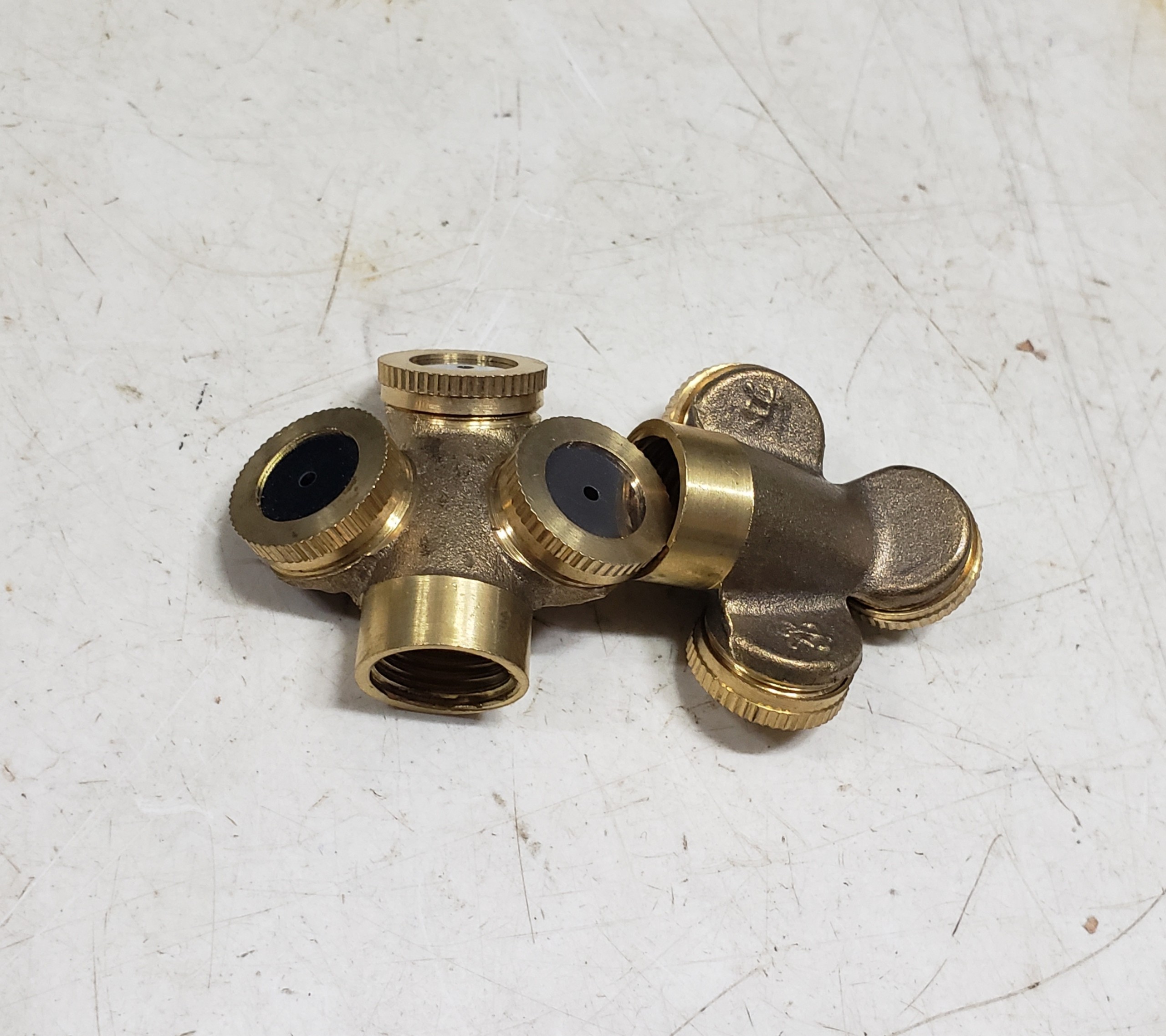 Béc phun thuốc trừ sâu 3 đầu