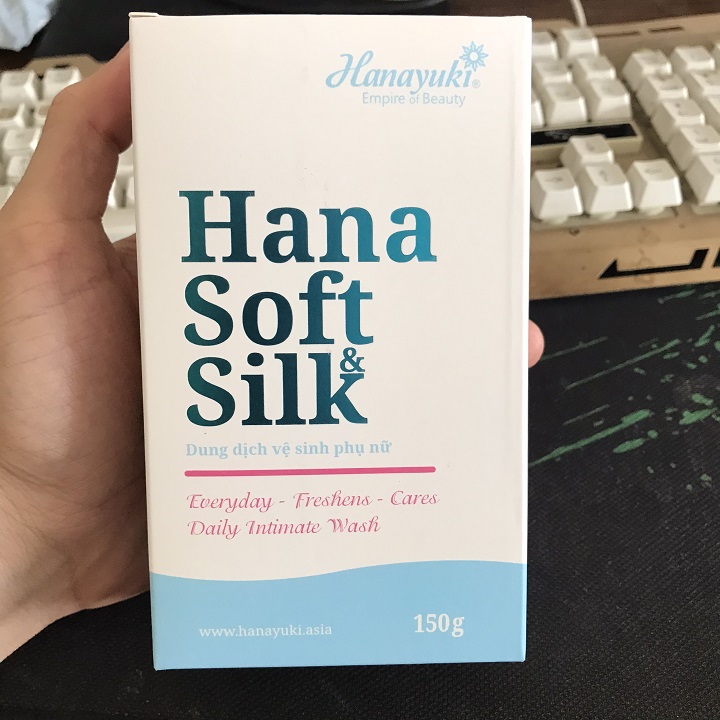 [HCM] Dung dịch vệ sinh phụ nữ Hana soft silk