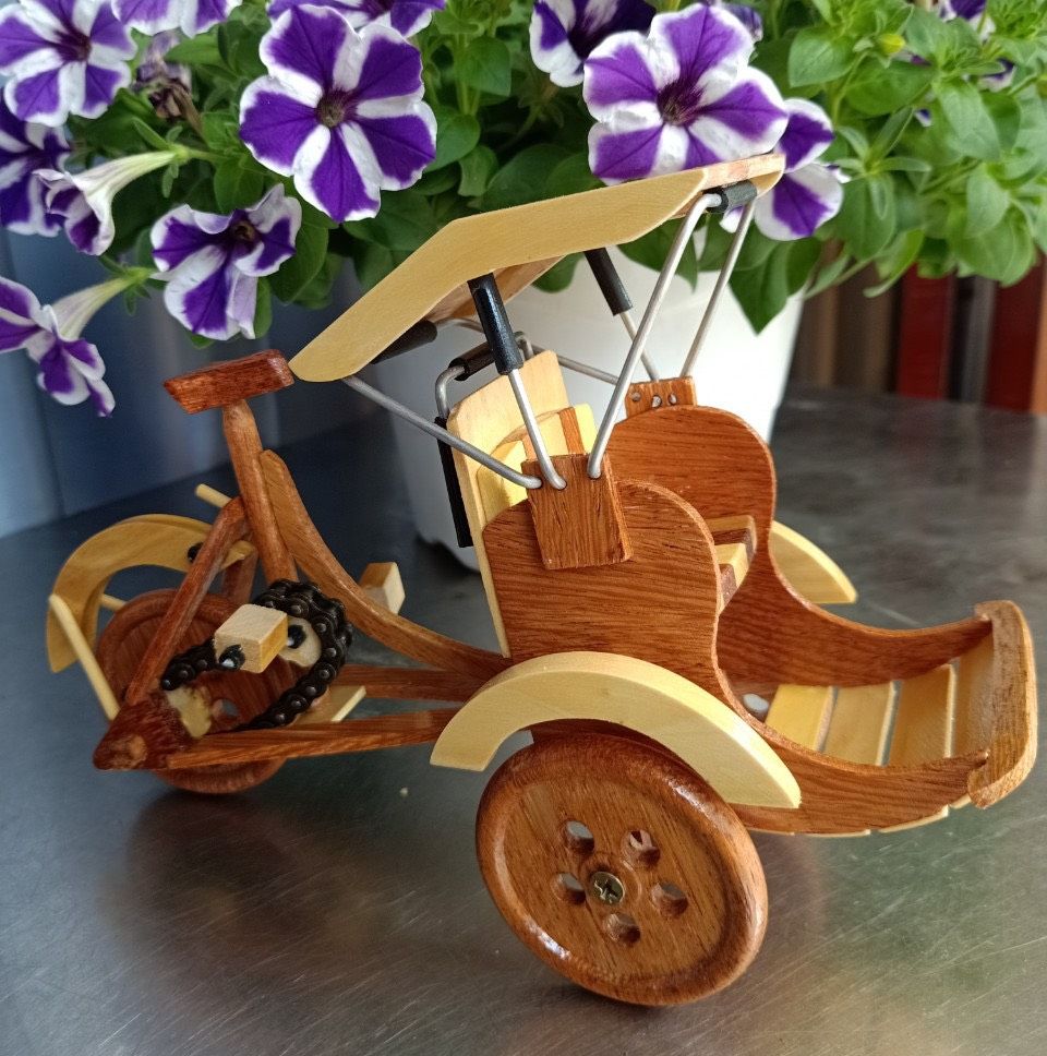 Mô hình xích lô gỗ hàng chất lượng cao, handmade 100% từ gỗ tự nhiên kích thước 28x20x9cm