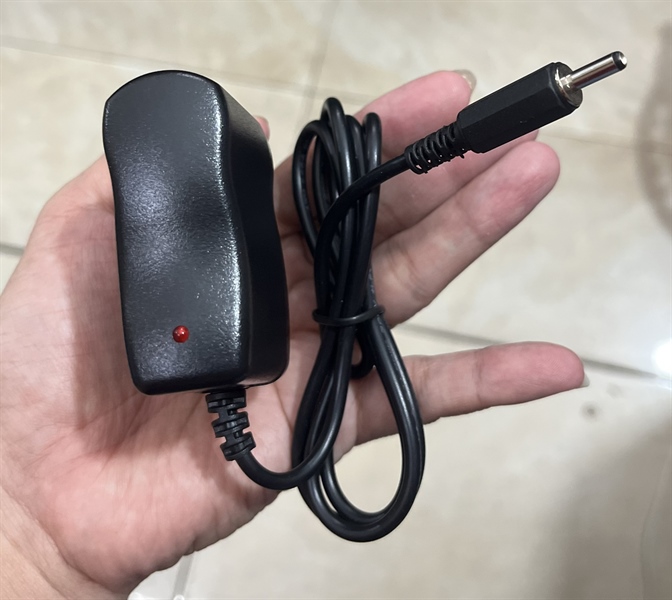 Nguồn 5V-2A chuôi nhỏ, có đèn - SP002120
