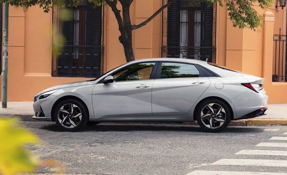 ELANTRA 2021-2022 Cường lực màn cảm ứng