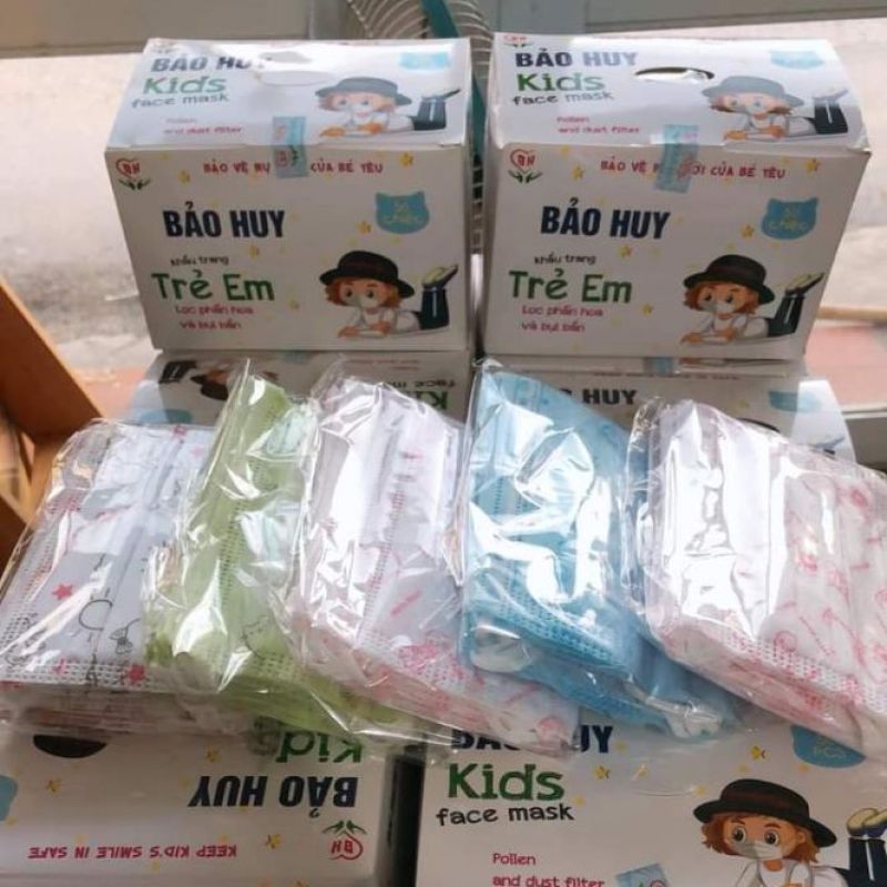 KTYT cho bé hộp 50 chiếc- 2 loại bằng tiền giá 40k