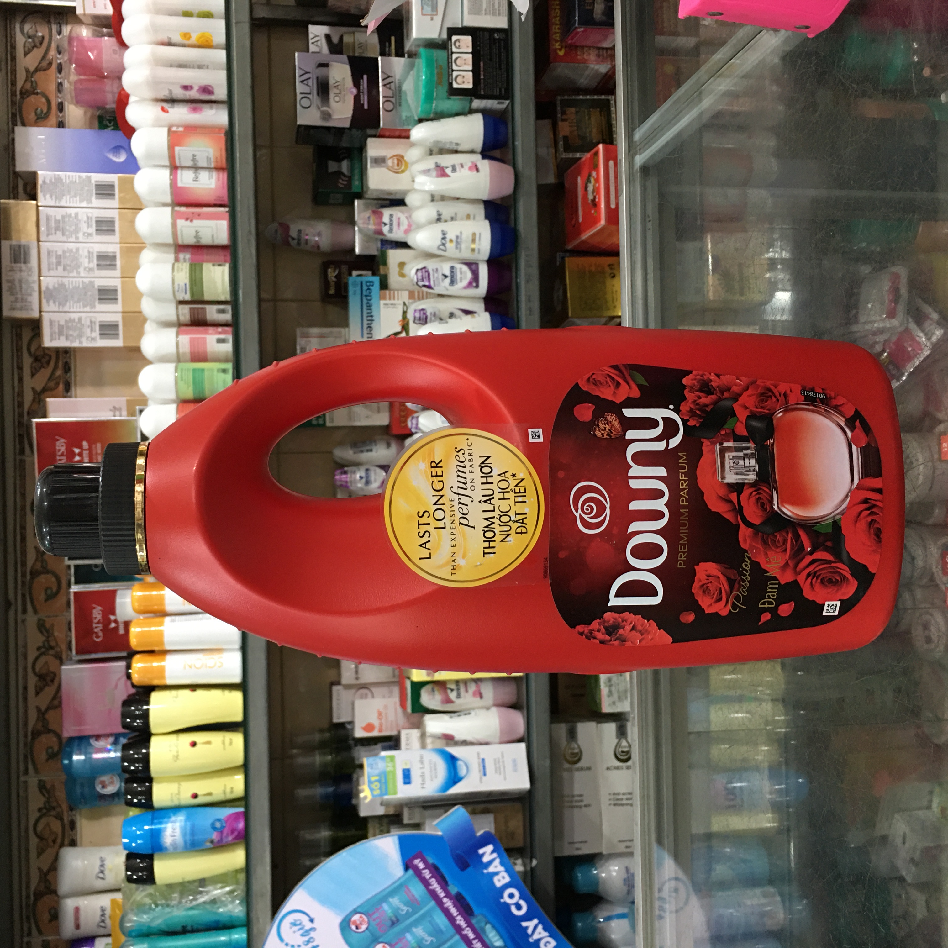 Nước xả vải downy đam mê chai 1.8l