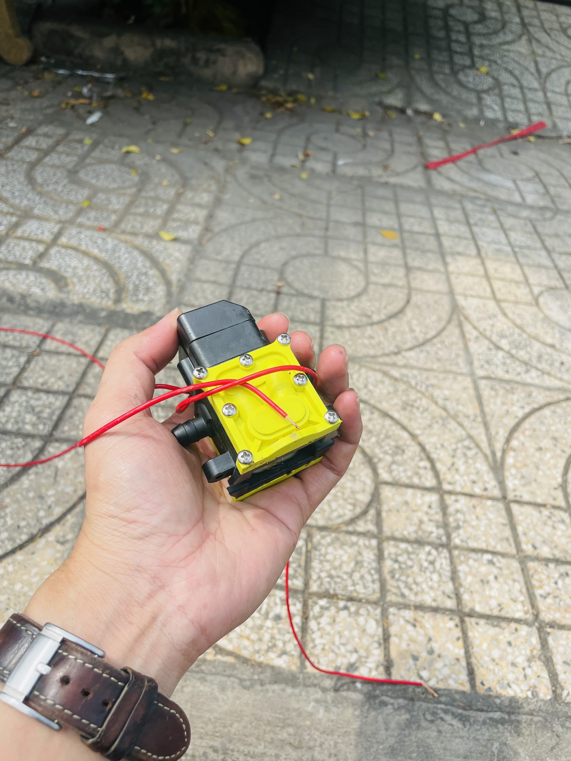 Đầu bơm dùng cho máy bơm mini rửa xe, phun sương