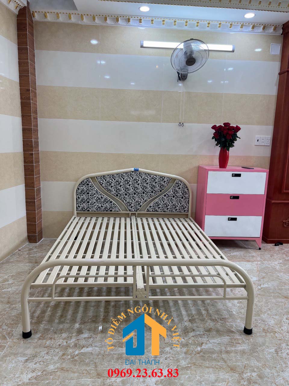 Giường  sắt kiểu tròn cách điệu 1m8 dài 2m