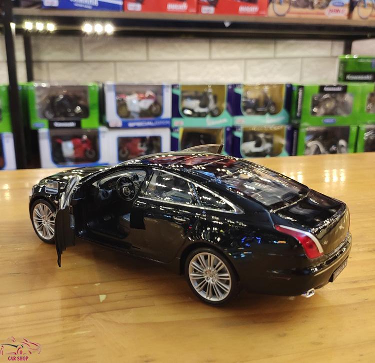 Xe mô hình Welly Jaguar XJ 2010 1/24