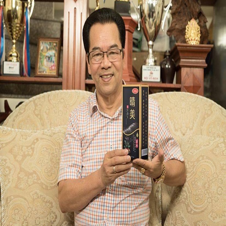 Dầu Gội Nhuộm Phủ Bạc Đen Tóc Komi Nhật