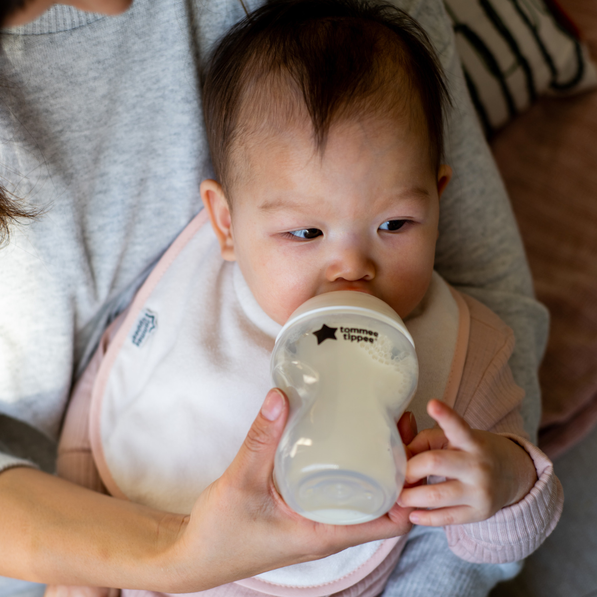 Núm ty silicon siêu mềm tự nhiên cho bé Tommee Tippee Natural Start Medium Flow 3-6 tháng (vỉ đôi, tách lẻ)