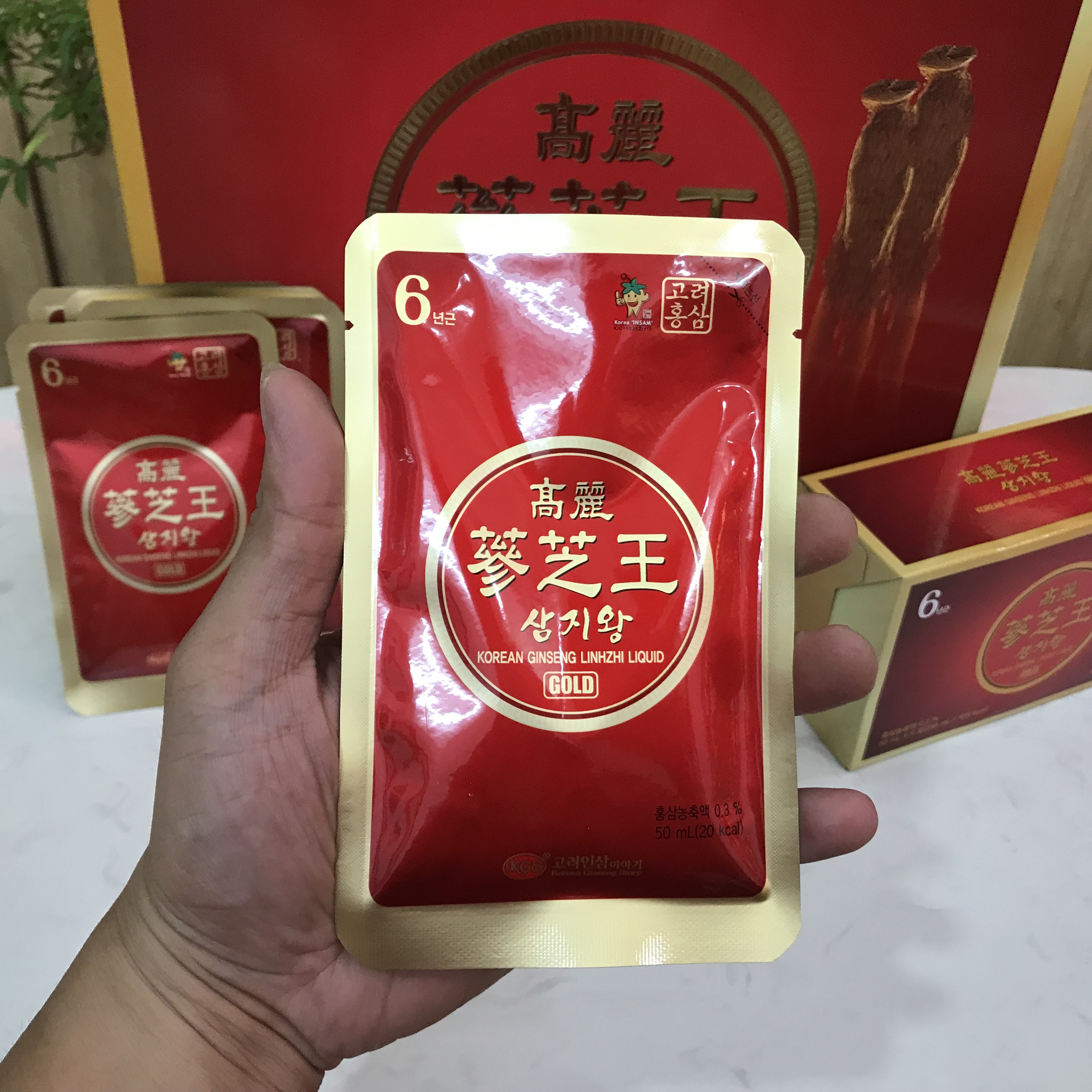 [HCM]Nước Hồng Sâm Linh Chi KGS Hàn Quốc (50ml x 30 gói)