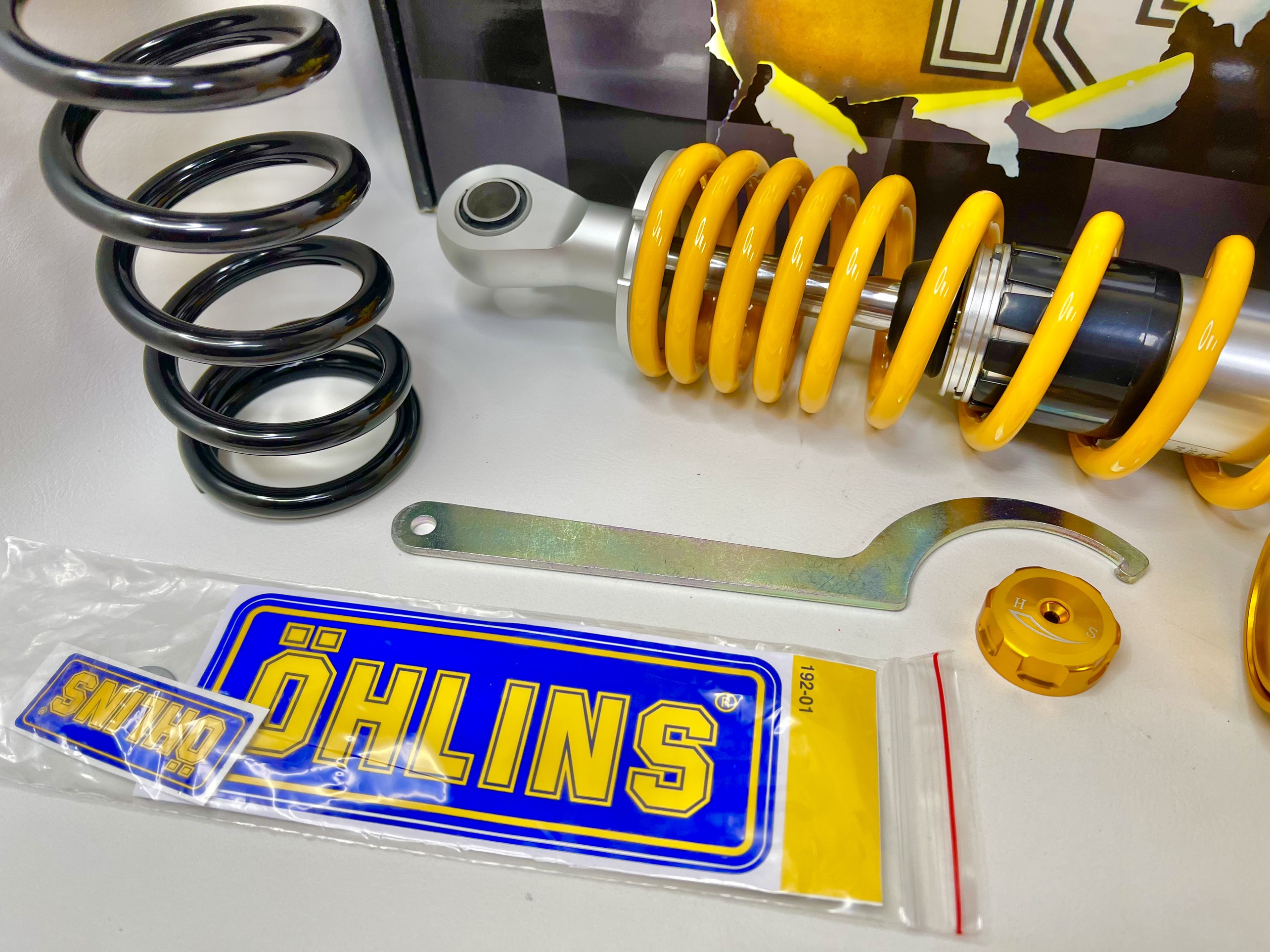 Phuộc Ohlins Vairo/Click/Vision/Luvias/Mio/Beat/Classico/Janus 2lò xo.