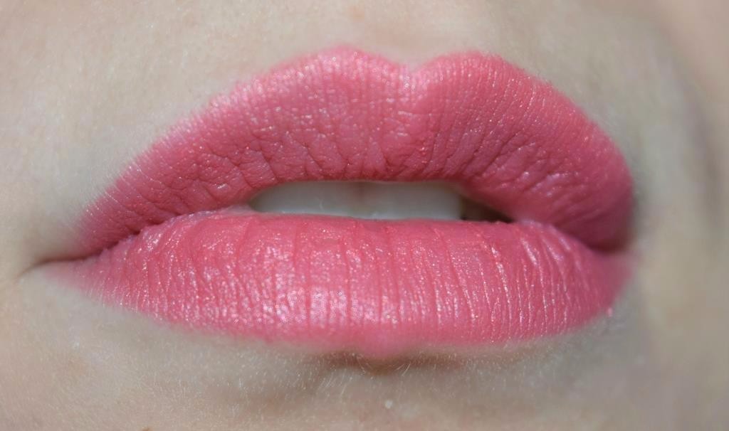 Son lì Loreal EVA'S DELICATE ROSE - 3.6g