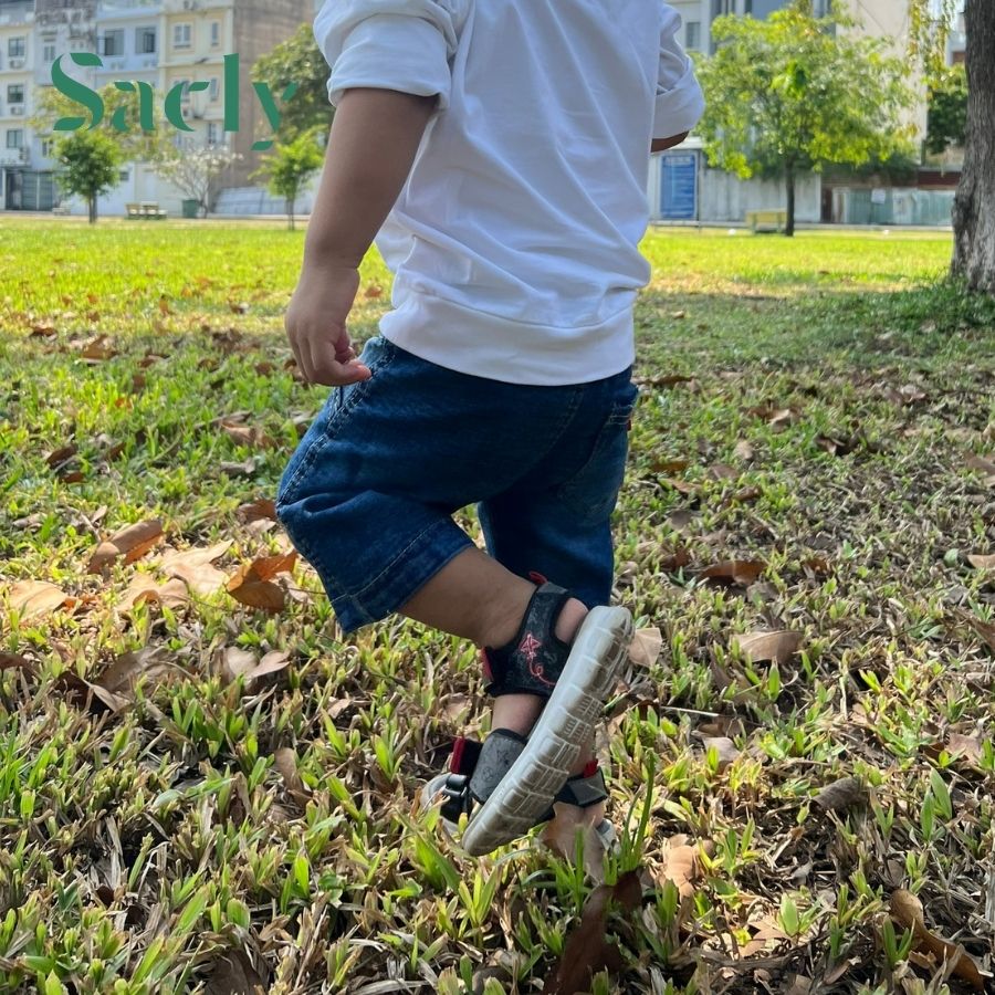 Quần jeans lửng bé trai từ 6kg - 17kg (Quần jeans lững màu xanh)