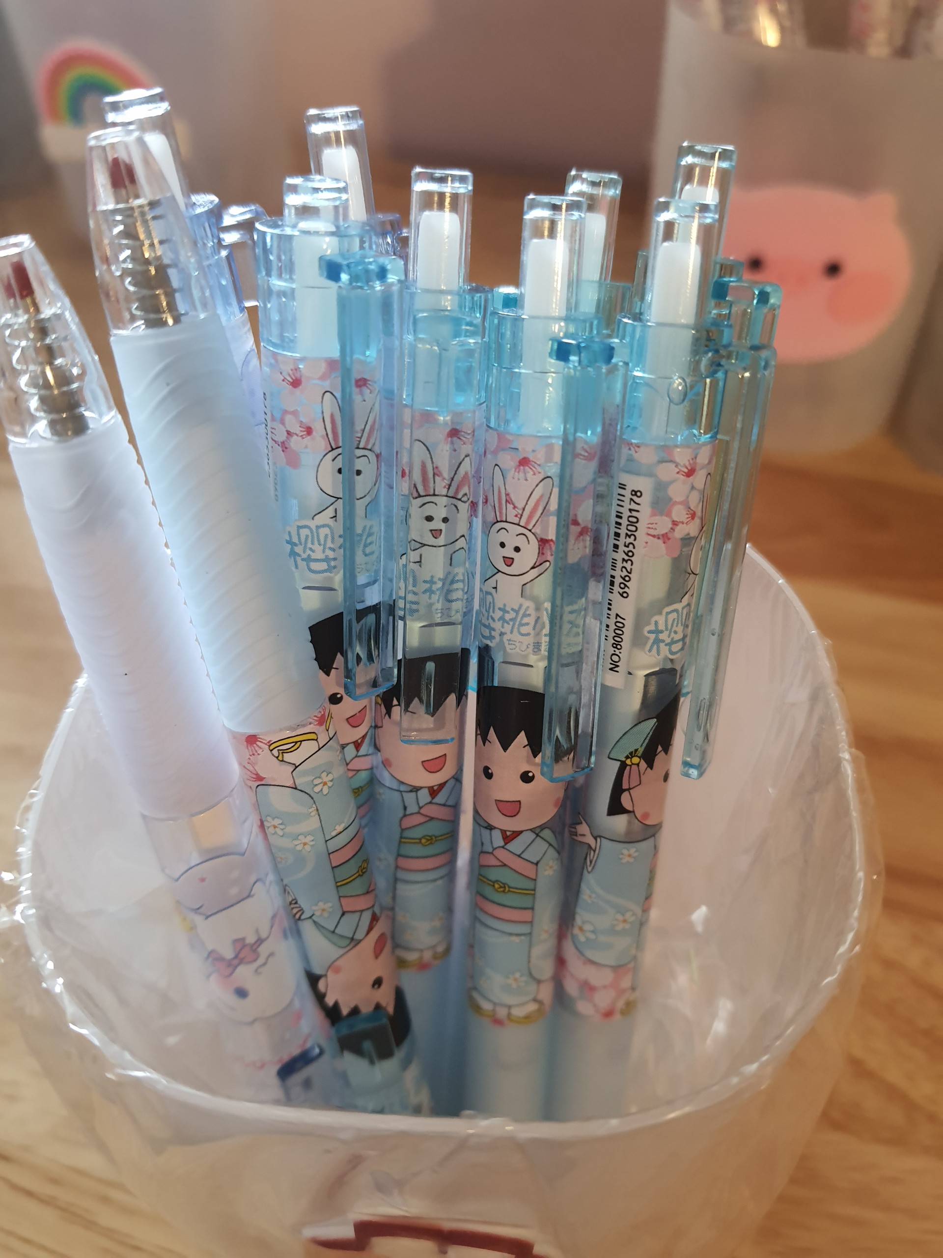 Bút bi cute mực đen
