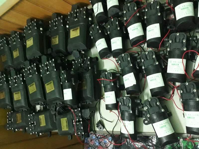 Máy bơm tăng áp lực nước mini 12v