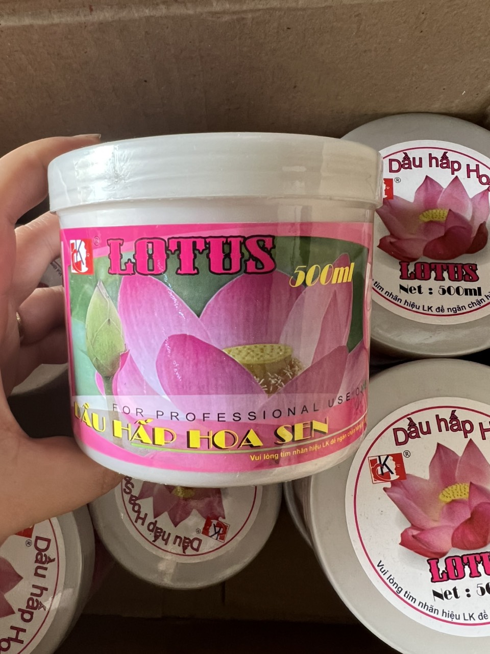Hấp dầu hoa sen mềm mượt 1000ml