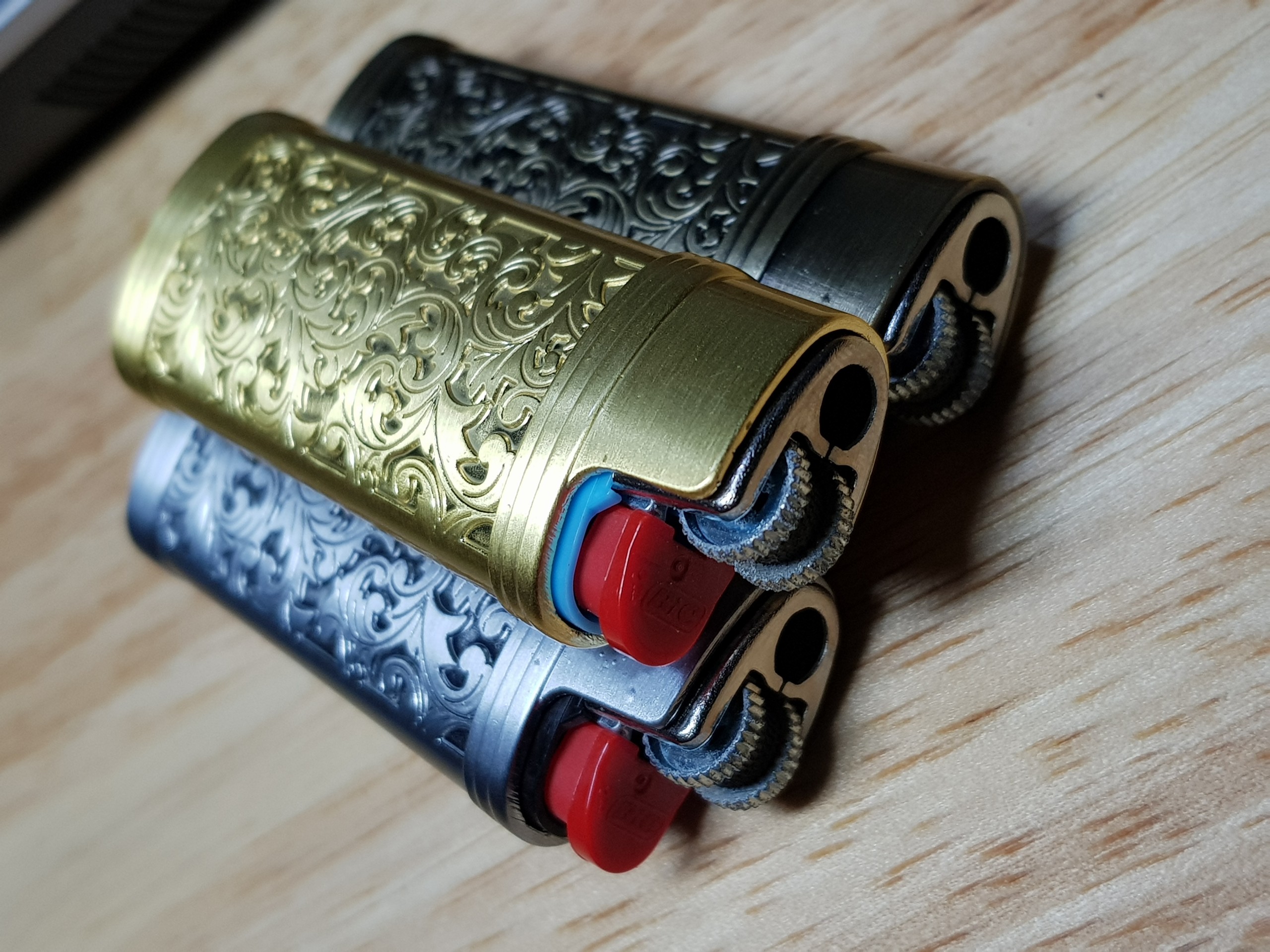 Vỏ bật lửa Bic J5 mini + kèm ruột Bic j3
