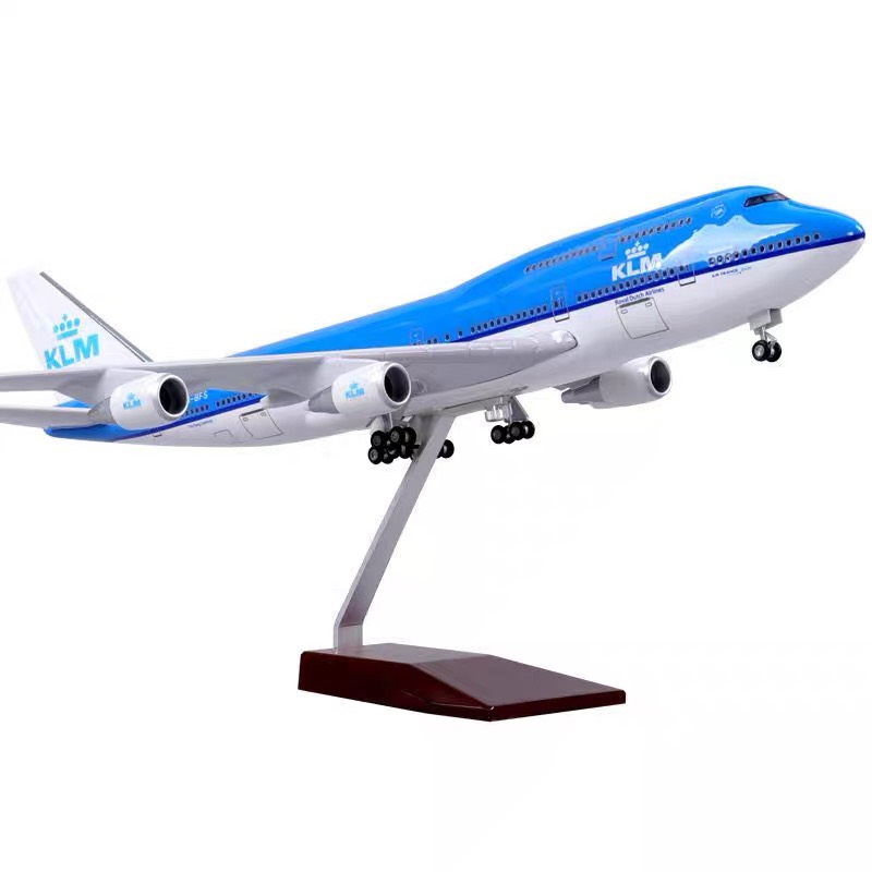 Mô hình máy bay lắp ráp có đèn led KLM (Hà Lan) 47cm