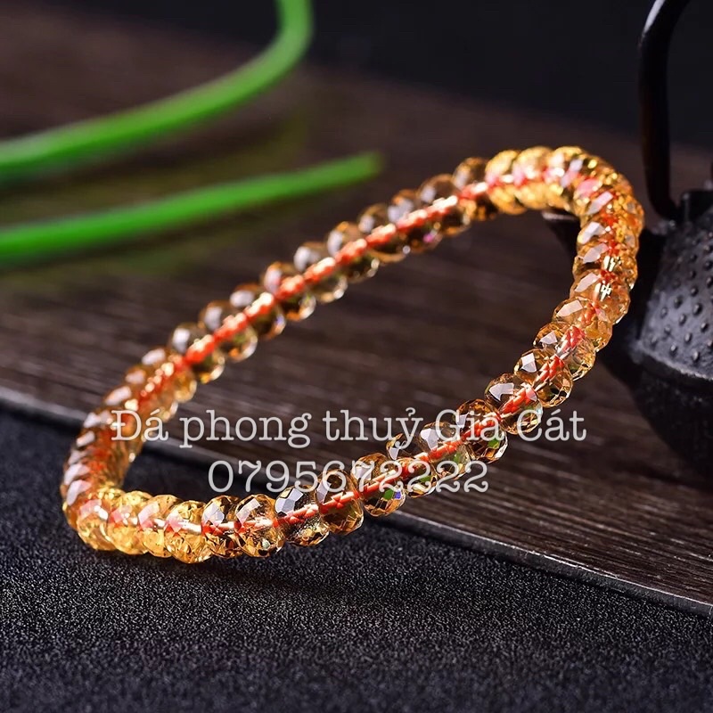 Vòng tay thạch anh vàng cắt giác đẹp Đá phong thuỷ Gia Cát