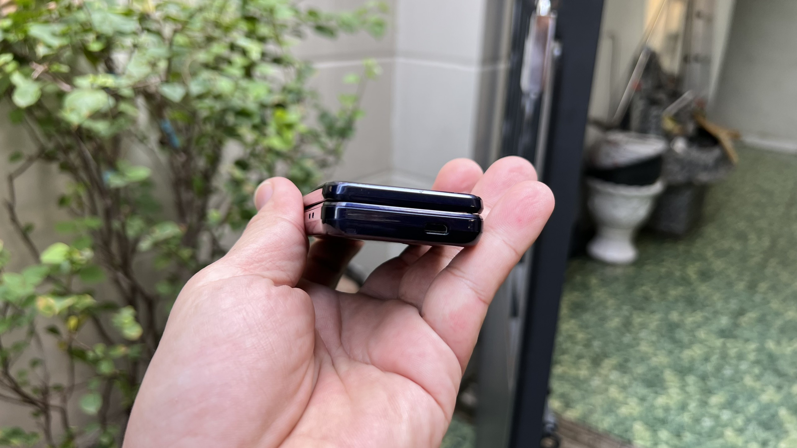 Linh Kien  Điện thoại Sharp Sh-01J quốc tế (096)
