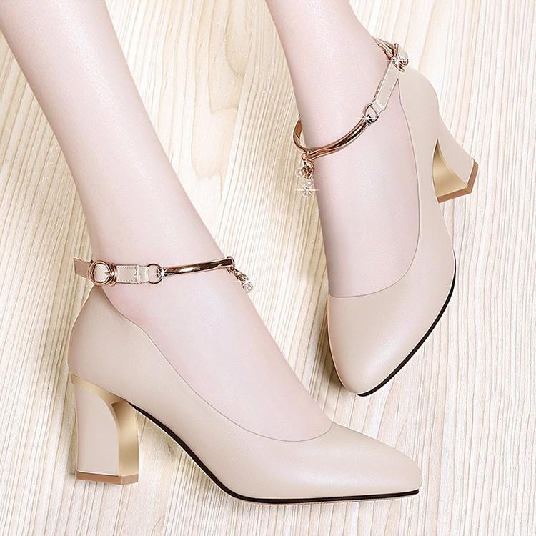 Giày cao gót phối lắc