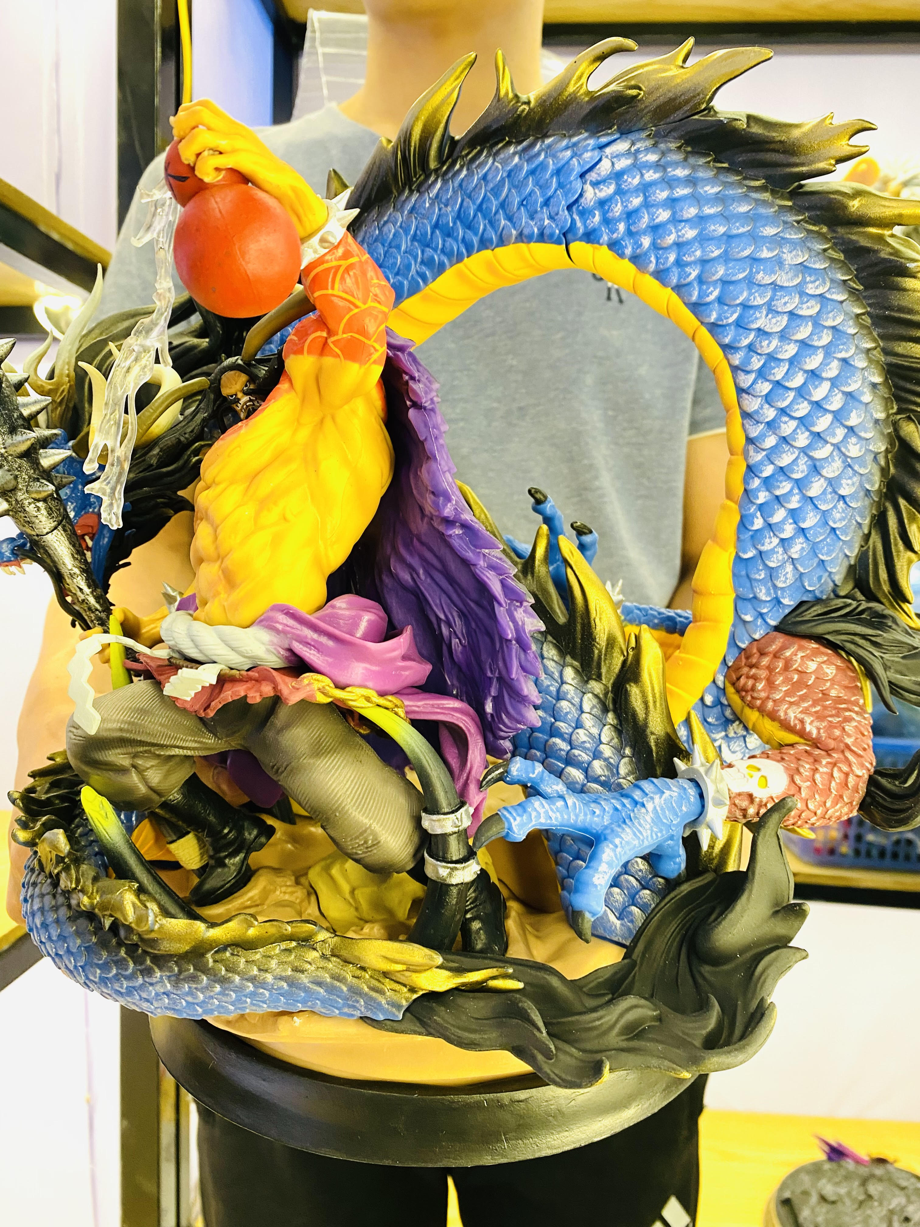 (Ngang 37cm - Cao 28cm) Mô hình OnePiece - Kaido RỒNG