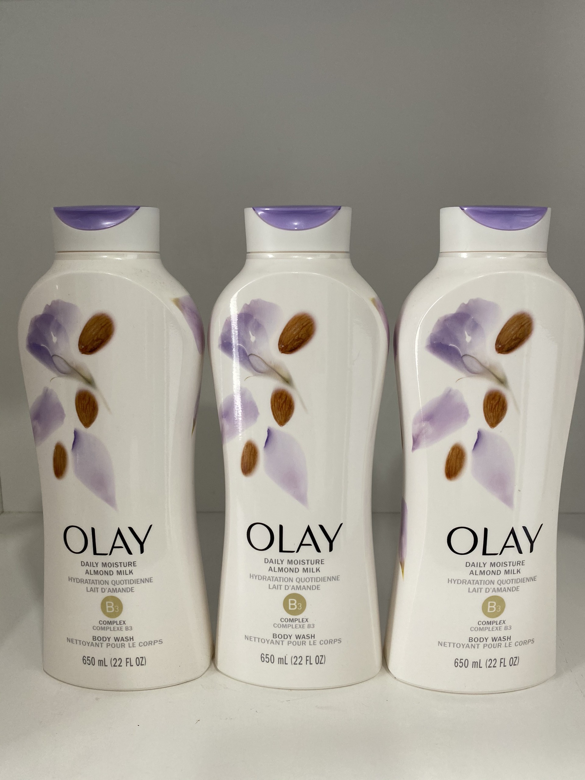Sữa Tắm Dưỡng Ẩm OLAY - Sữa Hạnh Nhân 650ml