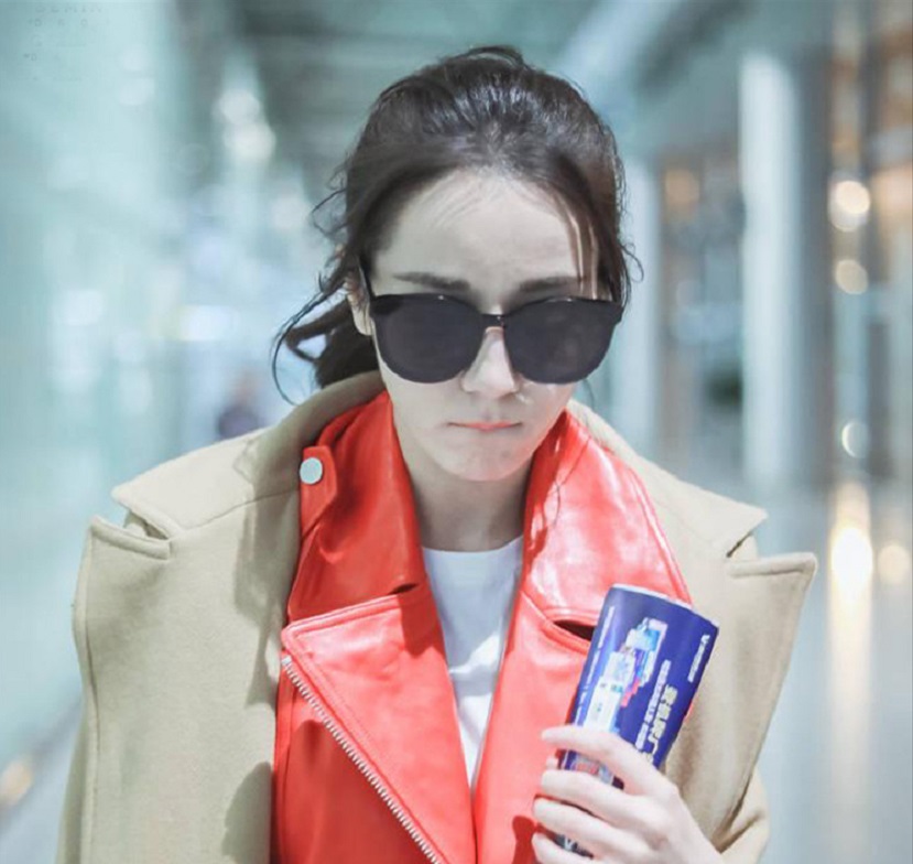 Kính râm đen chất ngầu nam nữ