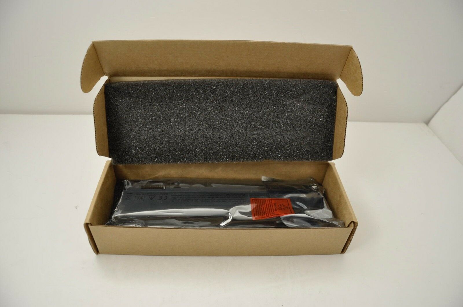 Pin cho Laptop Dell Latitude E6400 E6410 E6500 E6510 E8400 Bảo Hành Toàn Quốc 12 Tháng