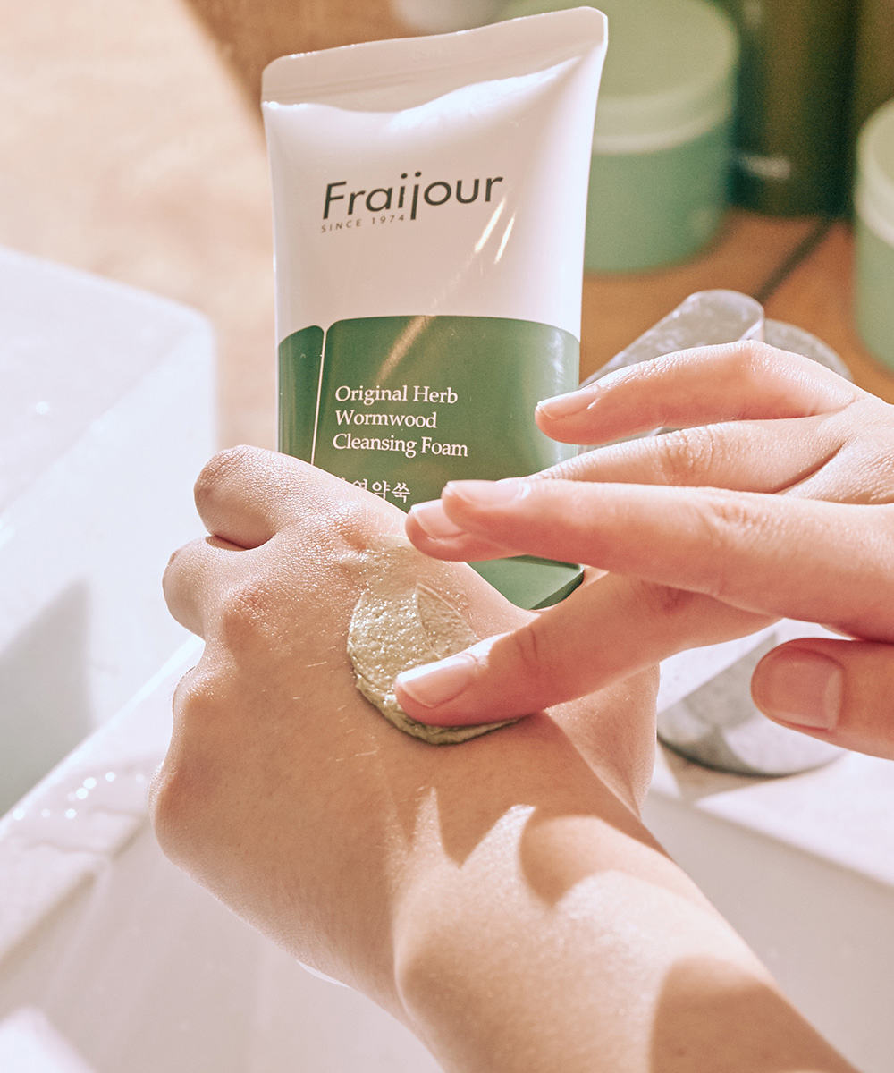 Sữa rửa mặt thảo mộc Fraijour 150ml