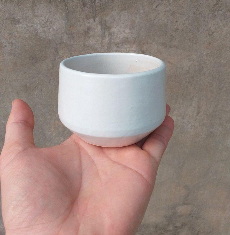 Chậu trồng cây cảnh: mẫu sứ men lạnh đk 8 cm - ngẫu nhiên mẫu