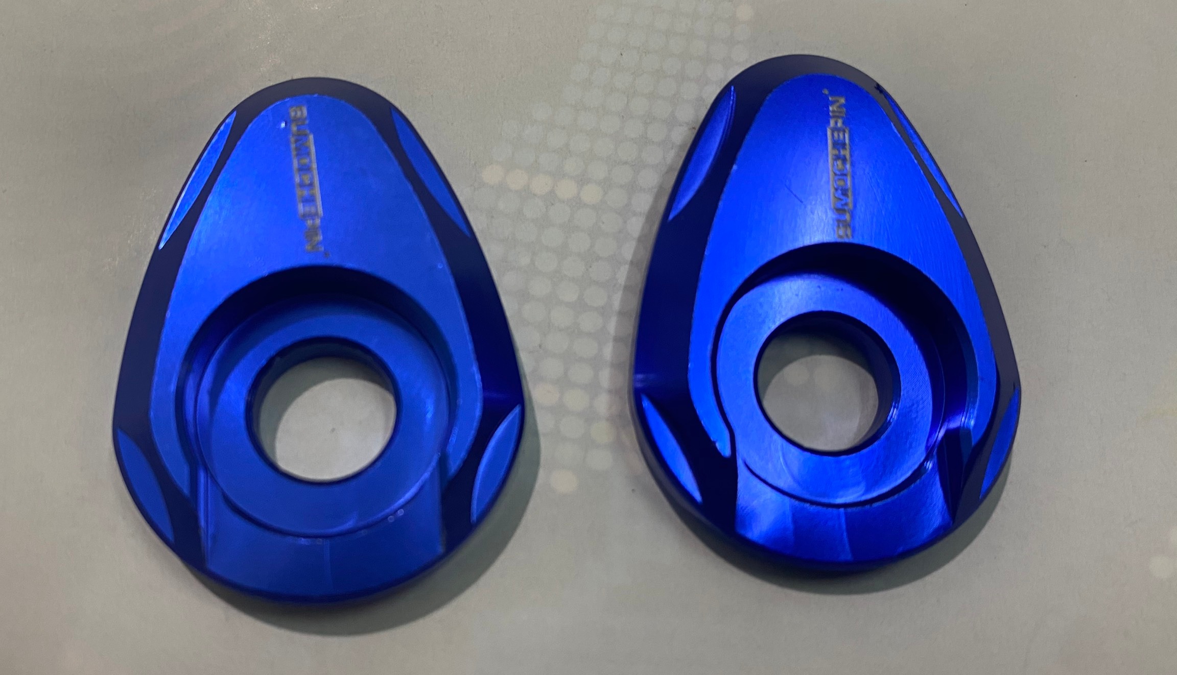 Long Đền Xi Nhan 2 Tầng Nhôm Cho xe máy Exciter , Vario ( giá 1 cặp )