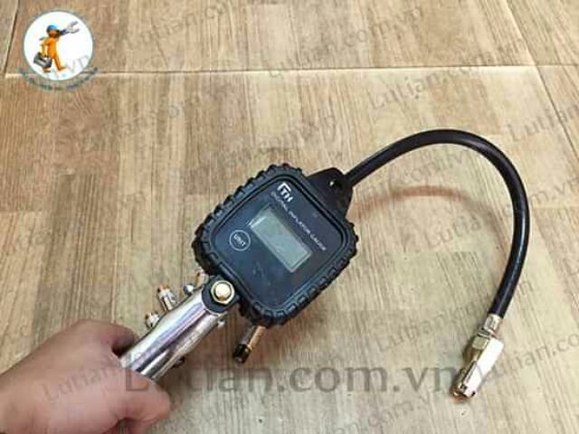 Bơp lốp đo áp suất hơi điện tử