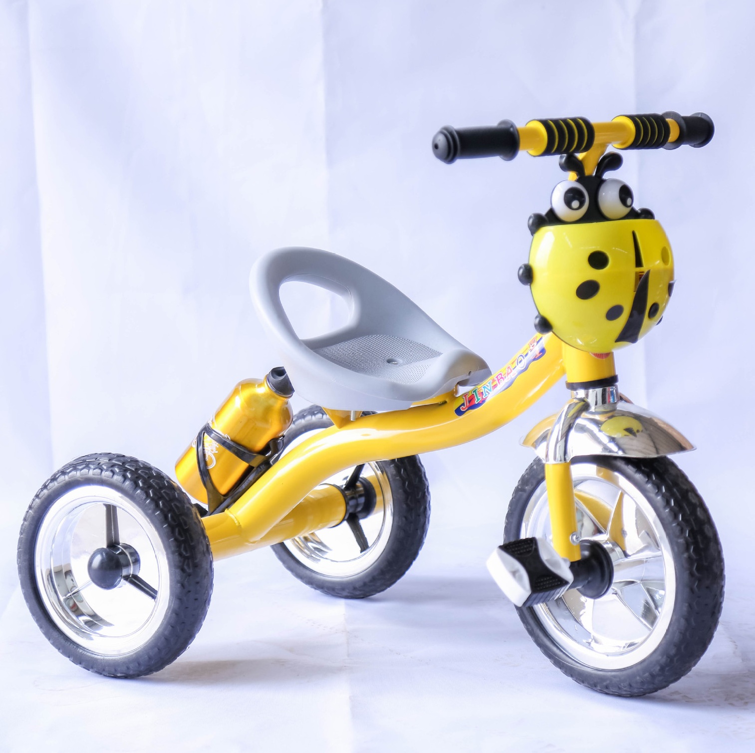Xe đạp 3 bánh xe đồ chơi trẻ em 616D hình con bọ ngộ nghĩnh có bình nước